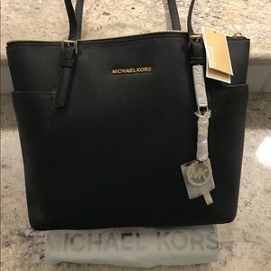 NWT Michael Kors Large East West Zip Top Tote